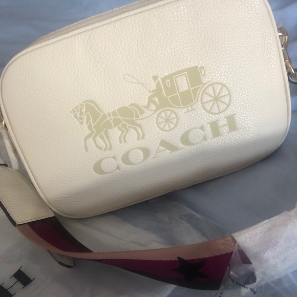 ~sold! Flash Sale! Coach leather crossbody 🦋HP - Picture 4 of 16
